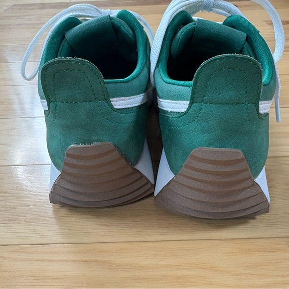 Dolce Vita Bynx Sneakers Womens Sz 7.5 Green White Retro Low Top Shoes - Picture 7 of 8